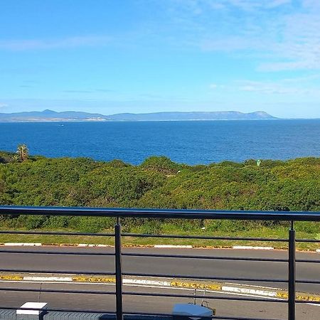 The Whale'S Tale Guesthouse Hermanus Exterior photo